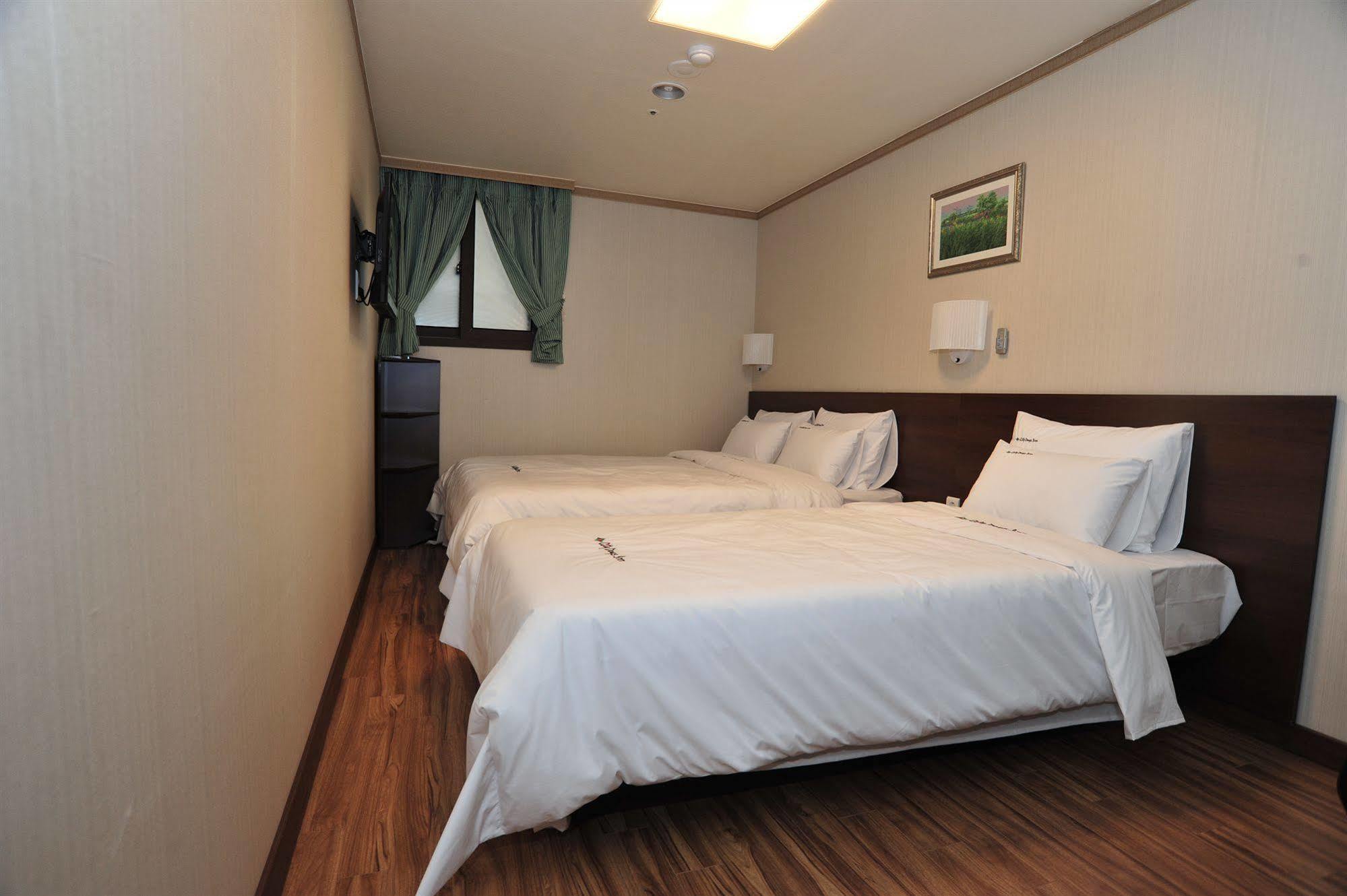 Global Inn Seoul Dongdaemun City Days Inn Екстер'єр фото