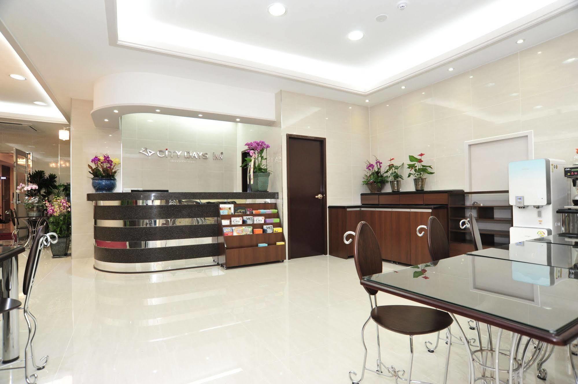 Global Inn Seoul Dongdaemun City Days Inn Екстер'єр фото