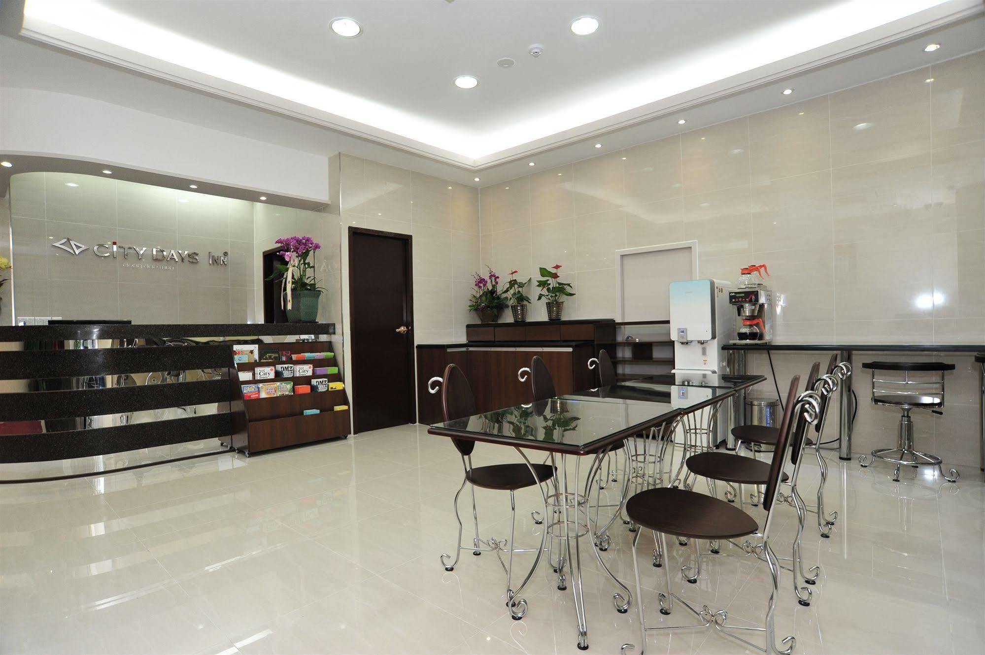 Global Inn Seoul Dongdaemun City Days Inn Екстер'єр фото