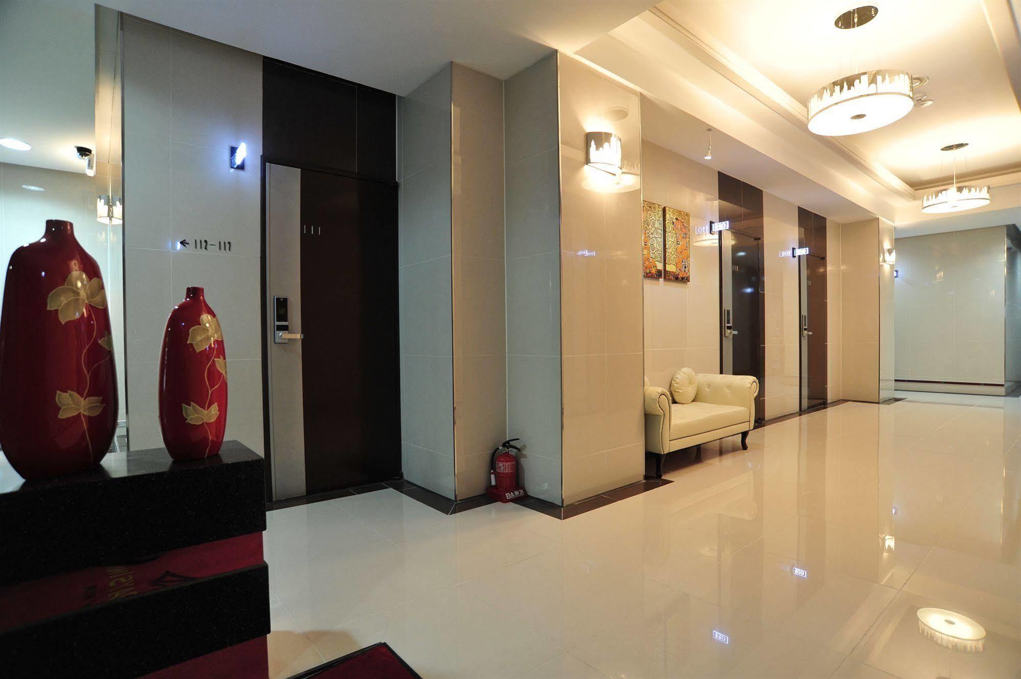 Global Inn Seoul Dongdaemun City Days Inn Екстер'єр фото