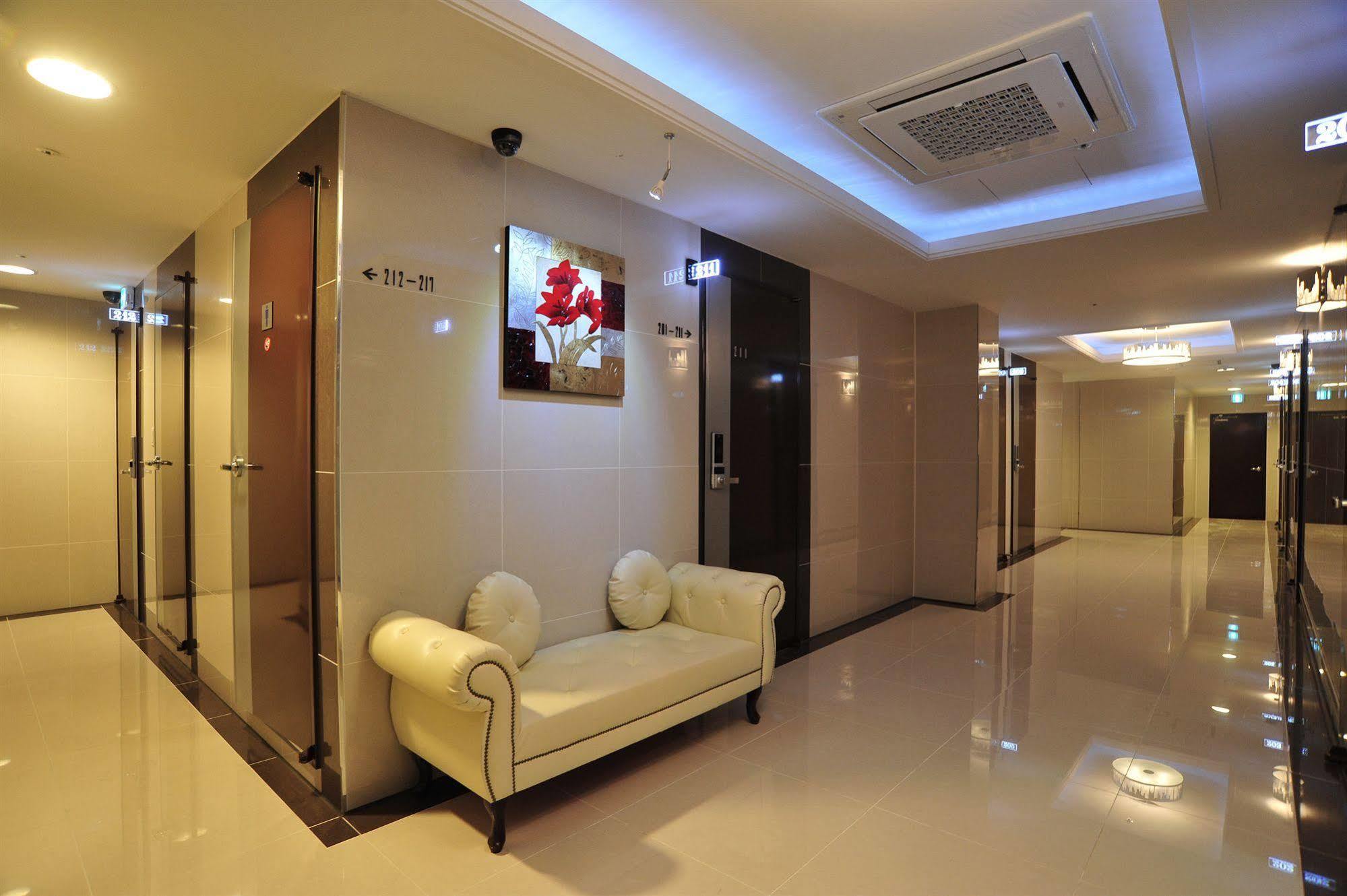 Global Inn Seoul Dongdaemun City Days Inn Екстер'єр фото